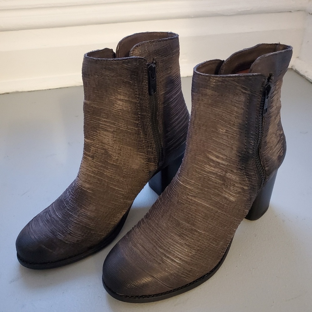 FRYE Addie Double Zipper Boot